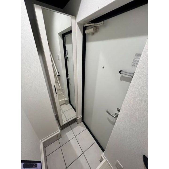 大阪府堺市東区日置荘西町7(一戸建)の賃貸物件の玄関