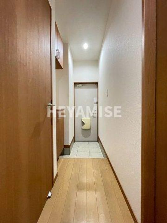 シーサイドハイツ深堀の玄関