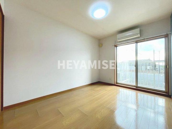 シーサイドハイツ深堀の居間