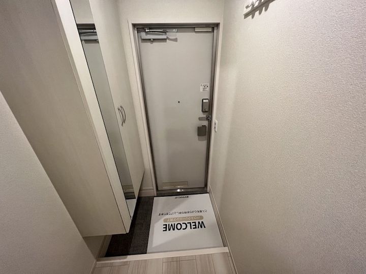 東京都足立区六町2(アパート)の賃貸物件の玄関