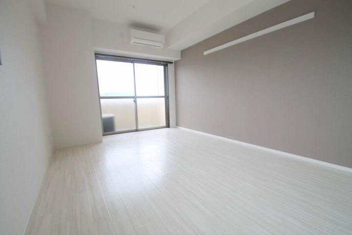 広島県広島市西区観音本町1(マンション)の賃貸物件の居間