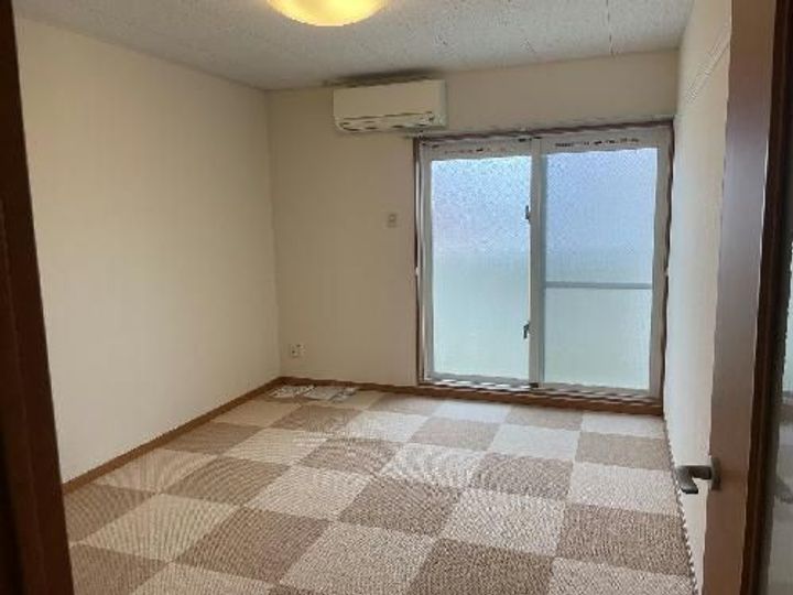 レオパレスOhanaの居間