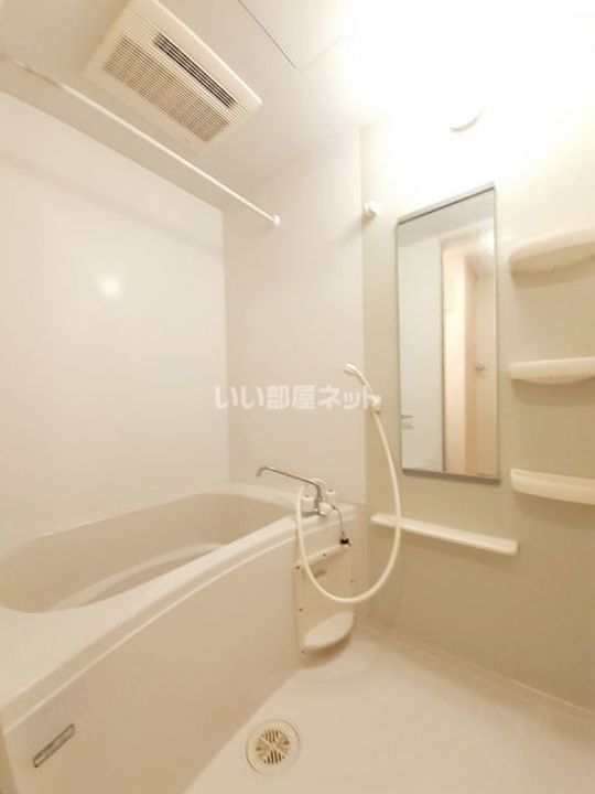 メゾン・コリーヌの風呂