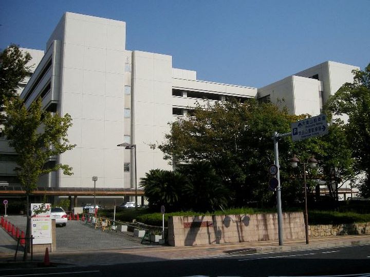 イーストヒルズ平野の周辺