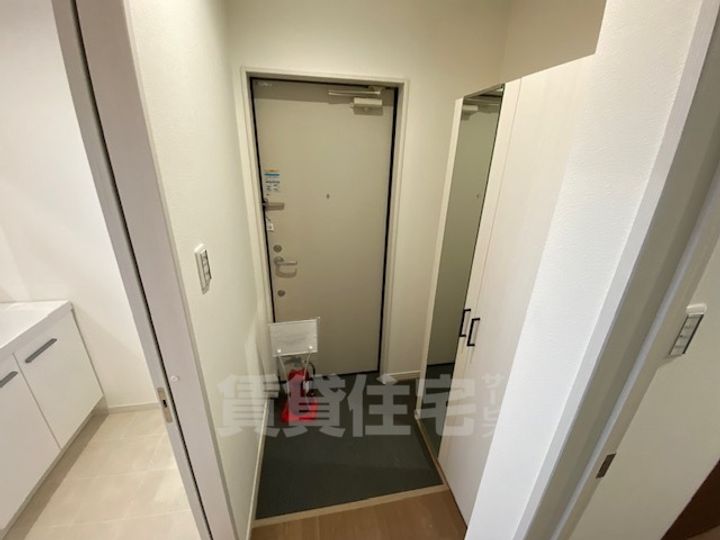 ルナ大久保駅前の玄関