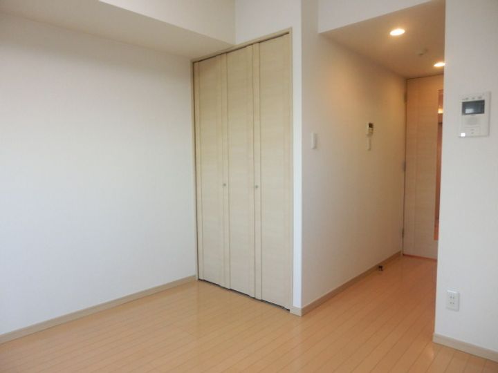 千葉県市川市市川4(マンション)の賃貸物件の居間