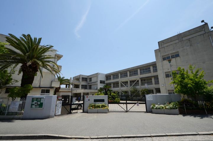 ロイヤル苦楽園の周辺