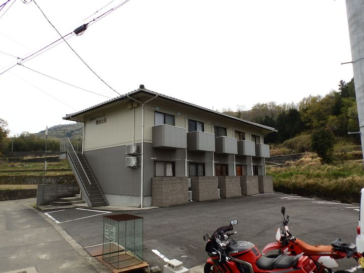 美さと荘の外観