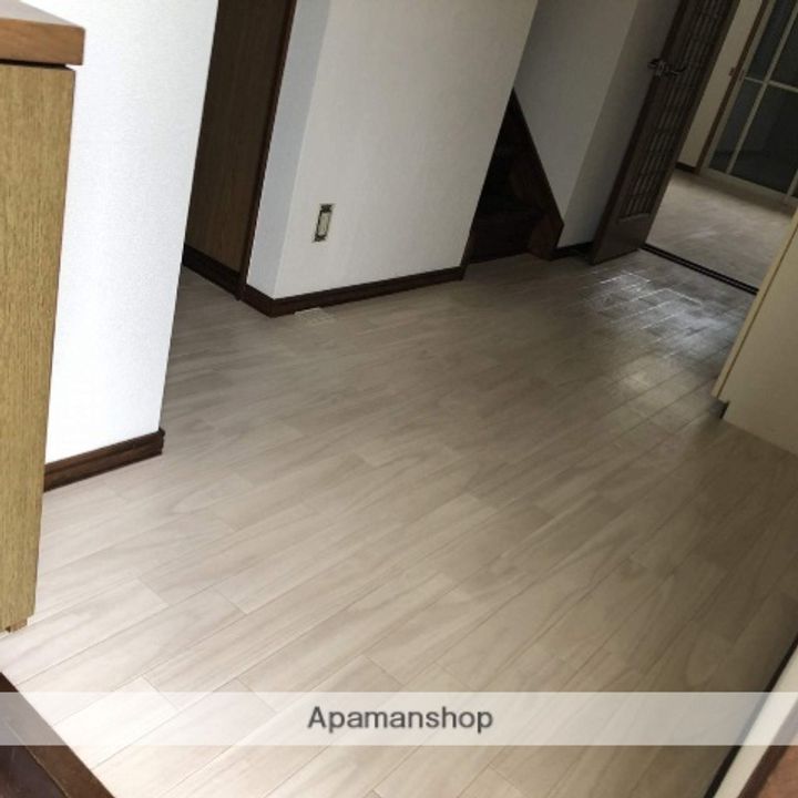 神奈川県藤沢市本鵠沼4(一戸建)の賃貸物件の居間