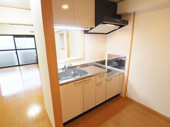 福岡県北九州市小倉北区東篠崎2(マンション)の賃貸物件のキッチン