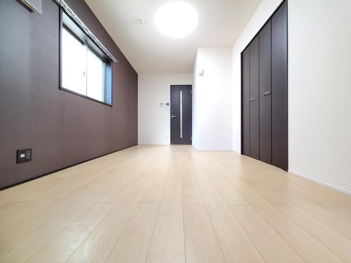 フジパレス我孫子前II番館の居間