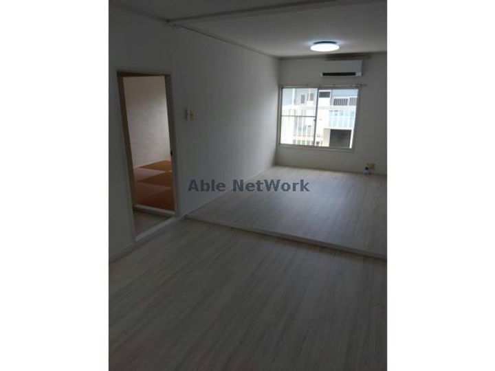 第1メゾンドラポールの居間