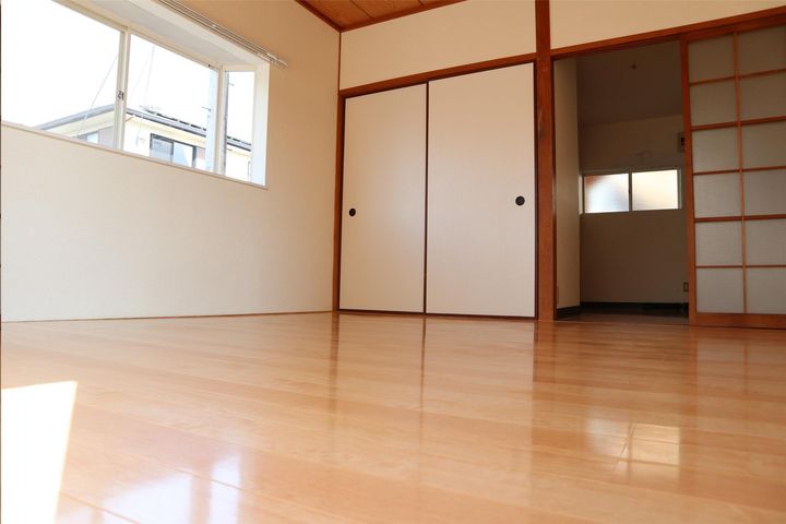 ビスタリー原池田の居間