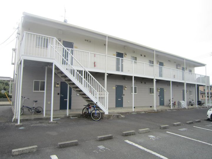 茨城県ひたちなか市大字中根(アパート)の賃貸物件の外観