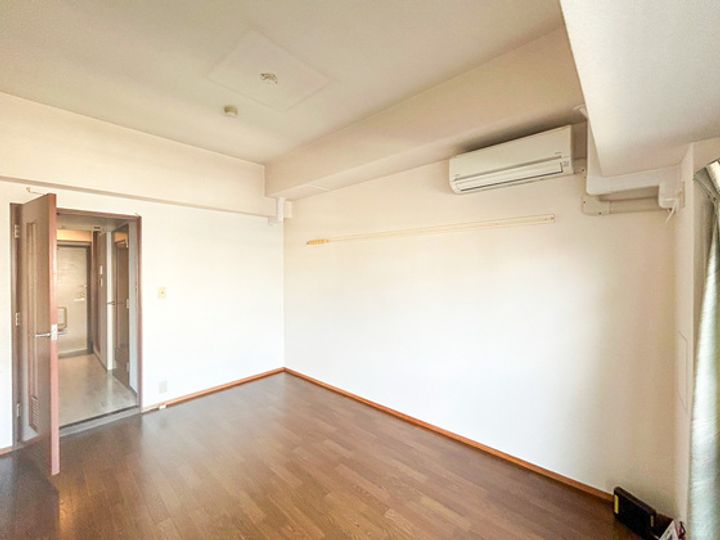 ラポール中島の内装