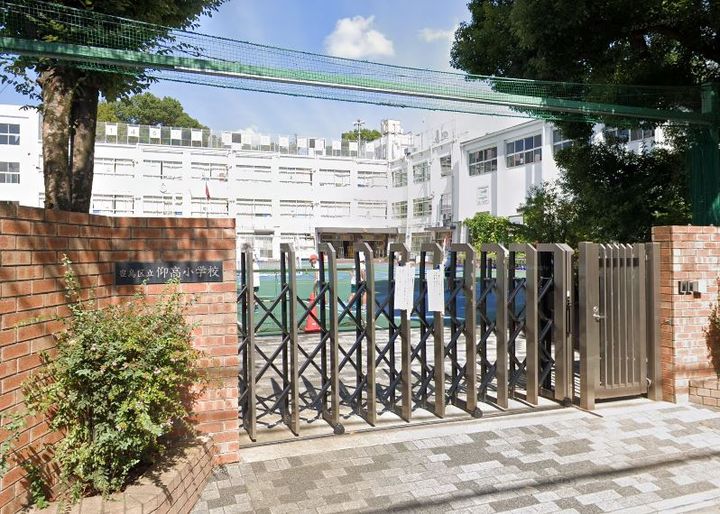 セルティスコートの周辺