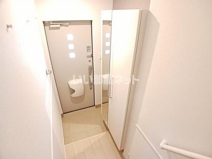 アルバ 涼の内装