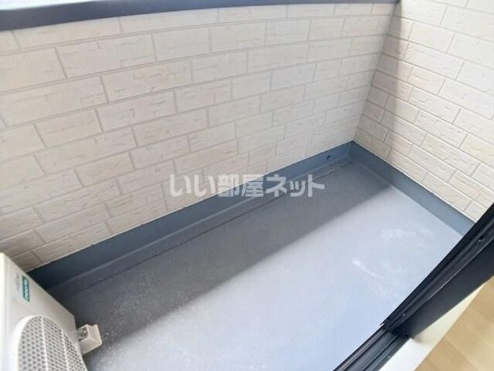 アルバ 涼の内装