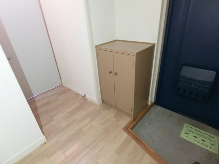 コーポ塩野の玄関