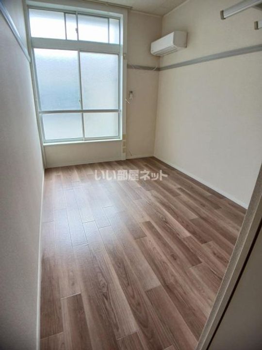 リバーサイドTMIの居間