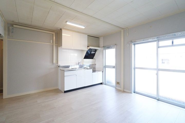 UR善行の居間