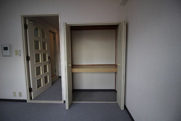 ライオンズマンション一高前第2 302の内装