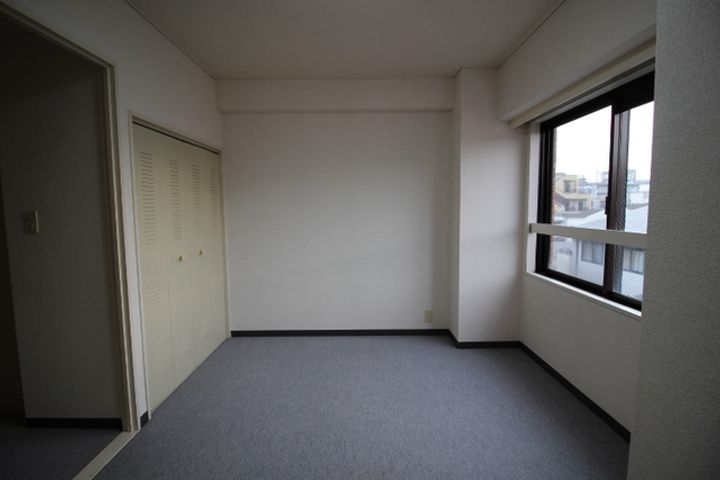 ライオンズマンション一高前第2 302の内装