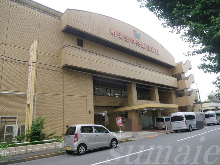 メルシー・パランの周辺