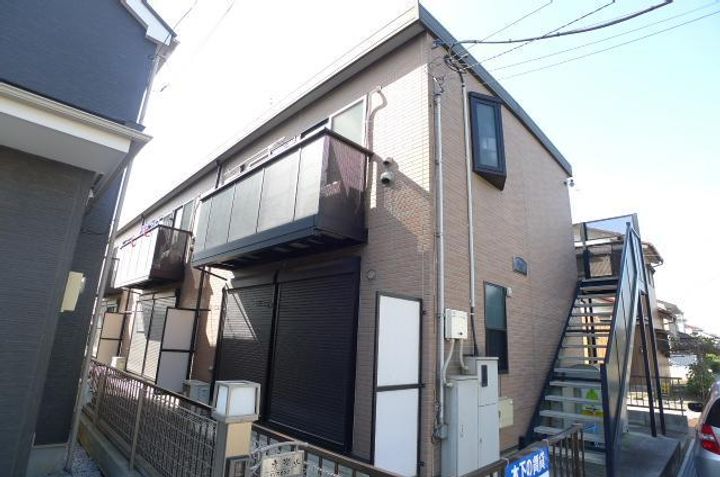 アムール Cageの外観