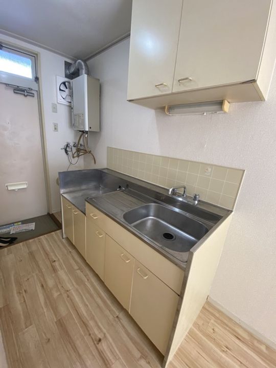 エステートピア足立A棟のキッチン