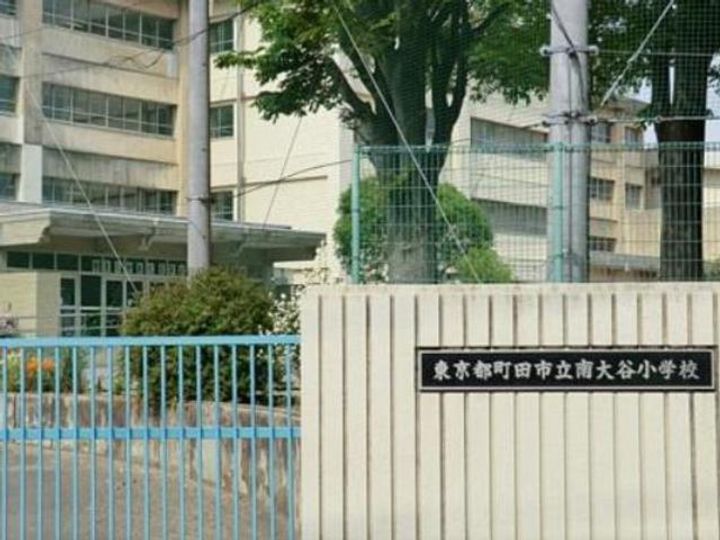 エステートピア足立A棟の周辺