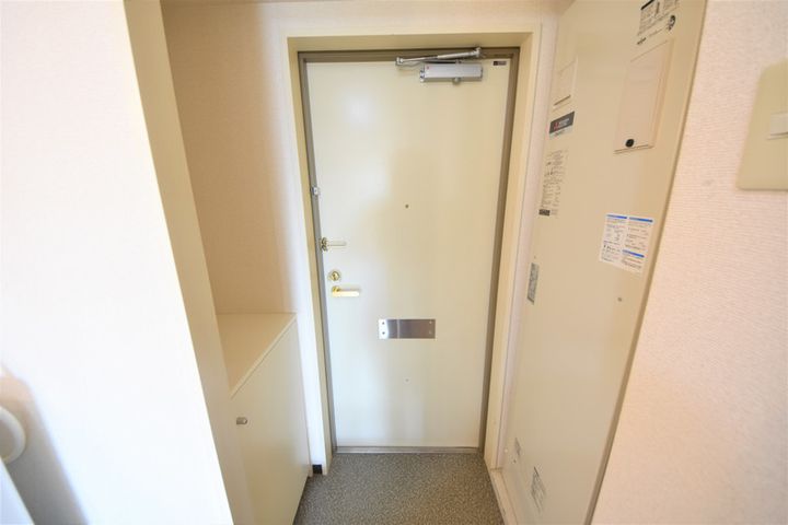 大阪府豊中市服部本町4(マンション)の賃貸物件の玄関