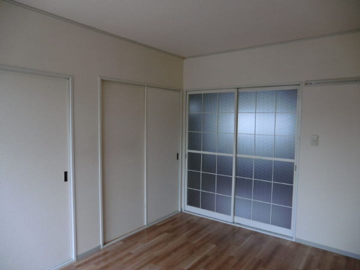 コートビレッジさとの居間