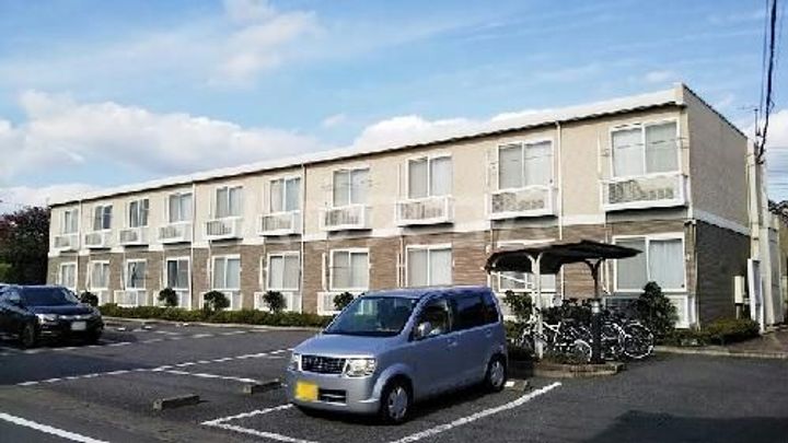 レオパレスピュアハイツ江木の外観