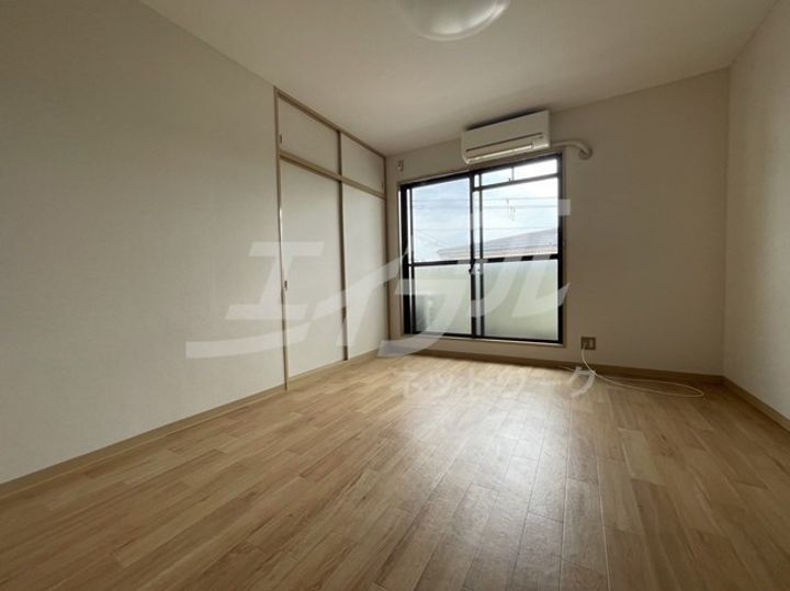 ファイブいとやの内装