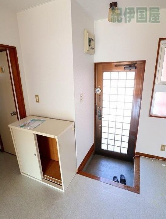 山田ハイツ(久野)の玄関