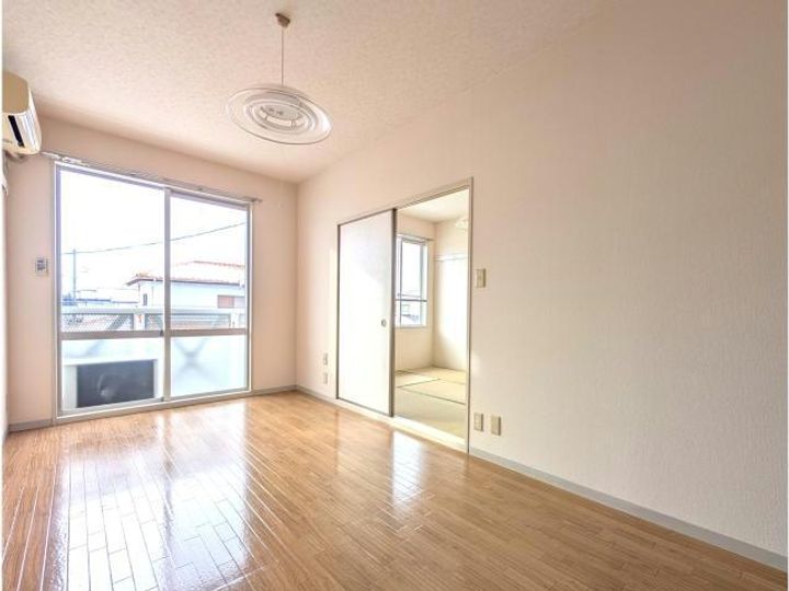 福島県郡山市大槻町字六角(アパート)の賃貸物件の居間