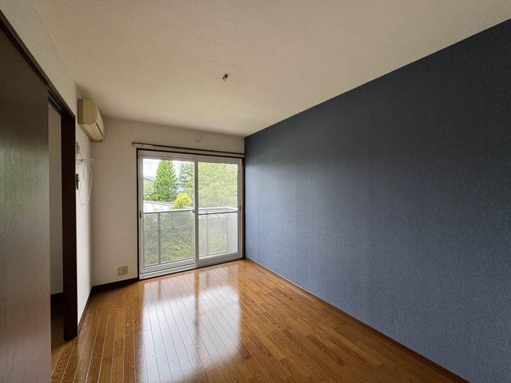 岩手県胆沢郡金ケ崎町西根(アパート)の賃貸物件の居間