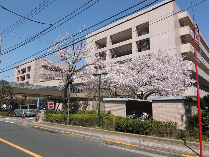 クローバーハイツの周辺