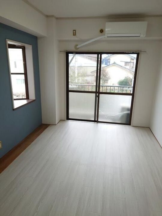 東京都稲城市矢野口(マンション)の賃貸物件の居間