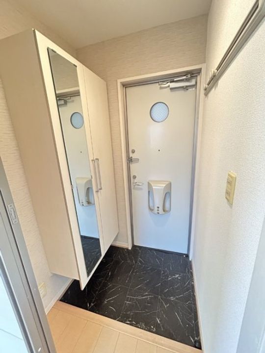 サン エクセル C棟の玄関