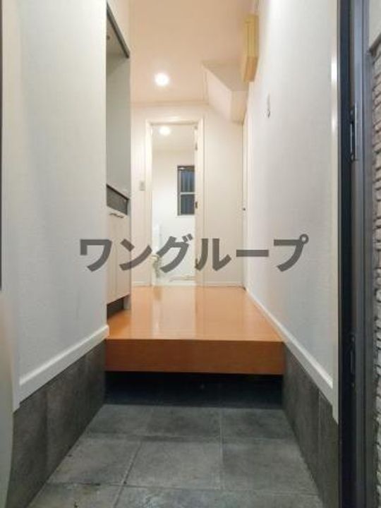 セボセボ町屋B棟の玄関