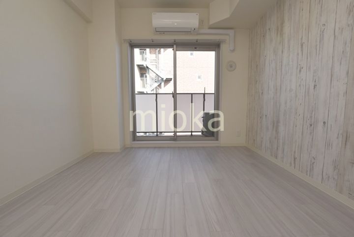 プレサンスTHE TENNOJI 逢阪トゥルーの居間