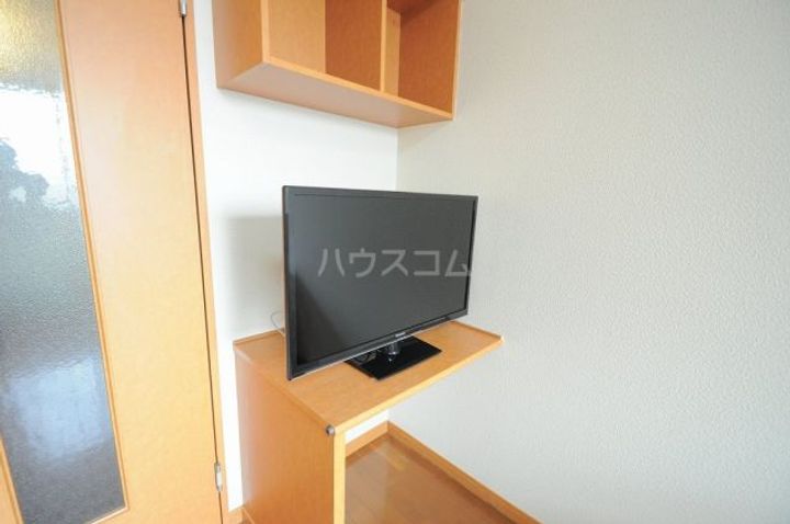レオパレスホームタウンの居間