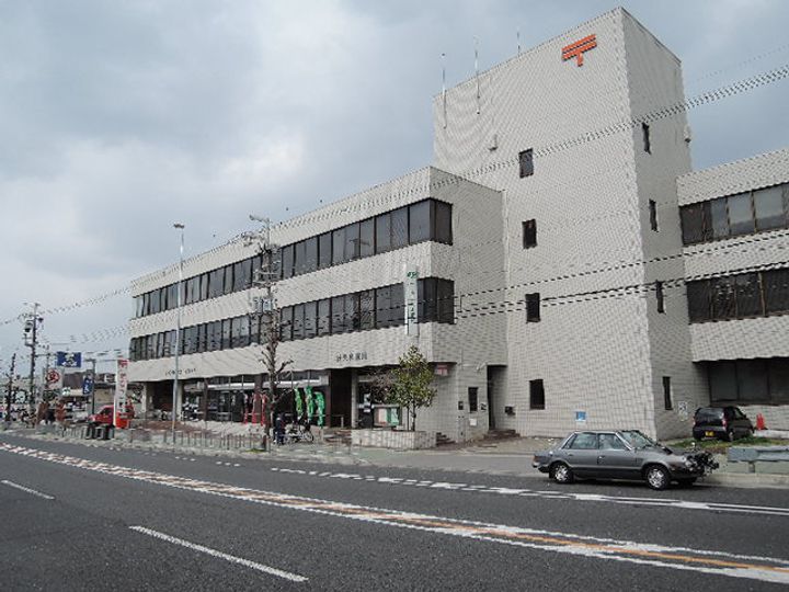 ファミール伏見の周辺