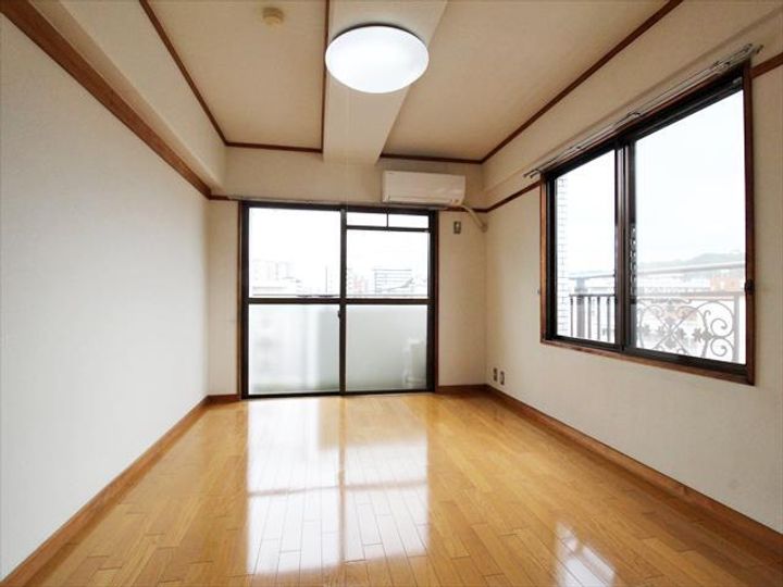 富士コーポラスの居間