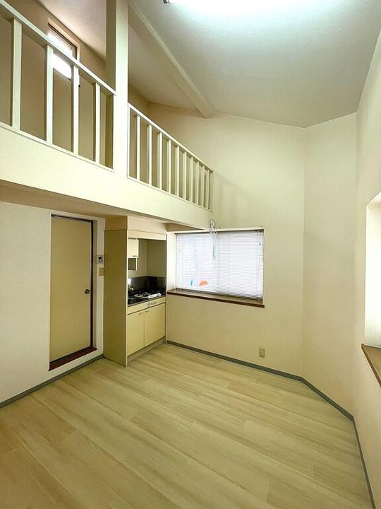 キャッスル東幸の内装