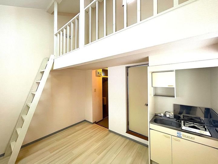 キャッスル東幸の居間