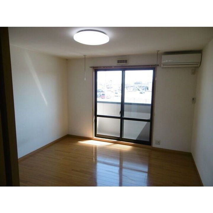 栃木県佐野市赤坂町(アパート)の賃貸物件の居間