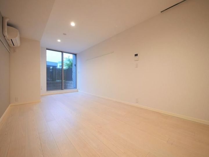 スペリオール白金台の居間